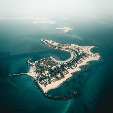 Nurai Island, Saadiyat Hotel Abu Dhabi Luaran gambar Aerial view of the island