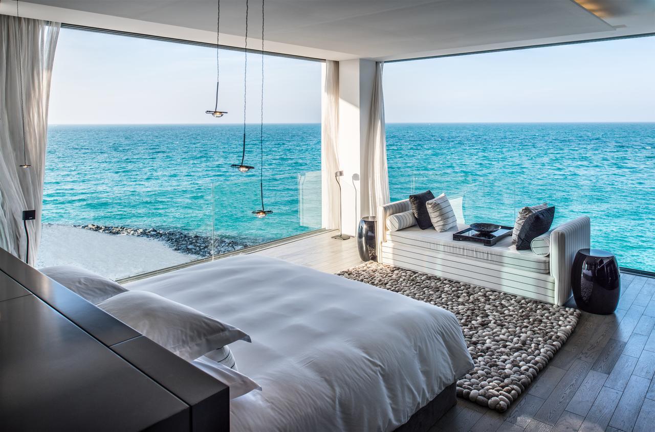 Nurai Island, Saadiyat Hotel Abu Dhabi Bilik gambar The bedroom of a private villa at the resort