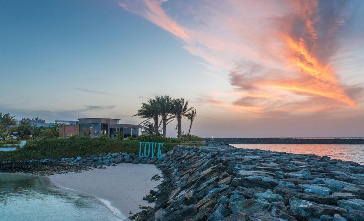 Nurai Island, Saadiyat Hotel Abu Dhabi Luaran gambar Sunset at Al Bandar, Al Reef, Abu Dhabi